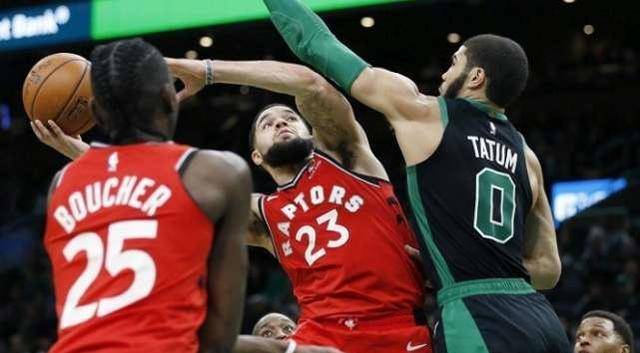  塔图姆35分绿军横扫猛龙  